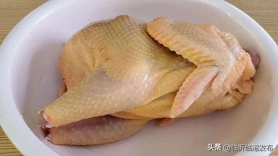 炖鸡肉放什么料好吃，炖鸡肉放什么不柴