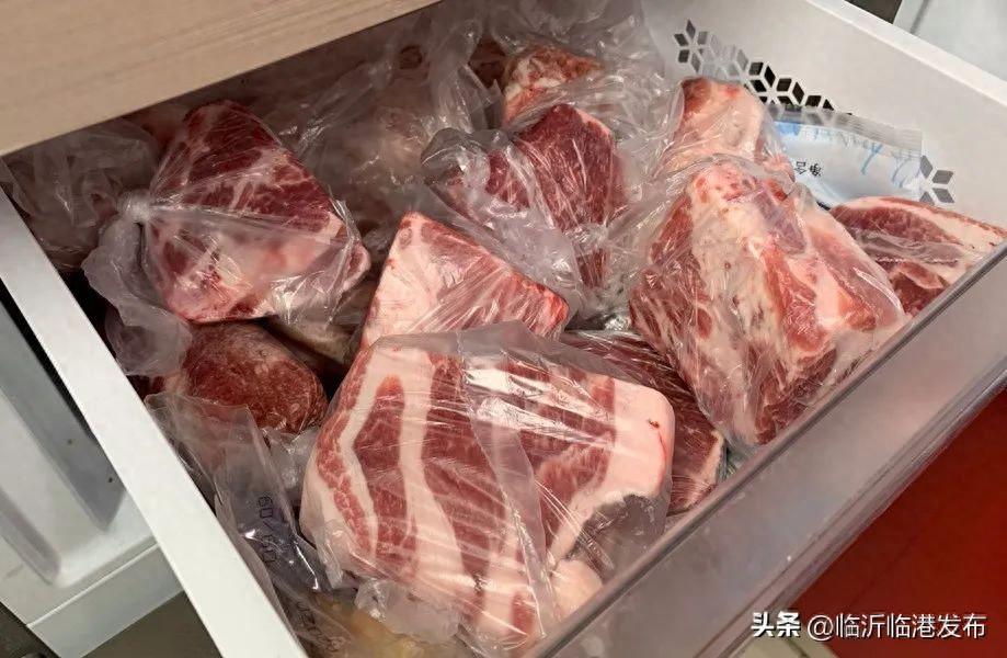 冰箱里冻的肉多长时间不能吃了，冰箱里放的冻肉最长多长时间